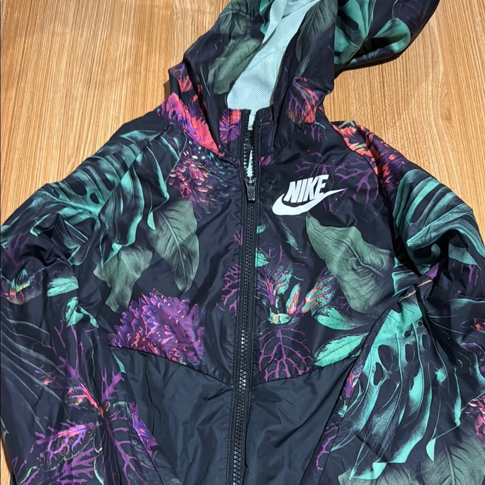 Nike Black and Green Lightweight Hooded Design